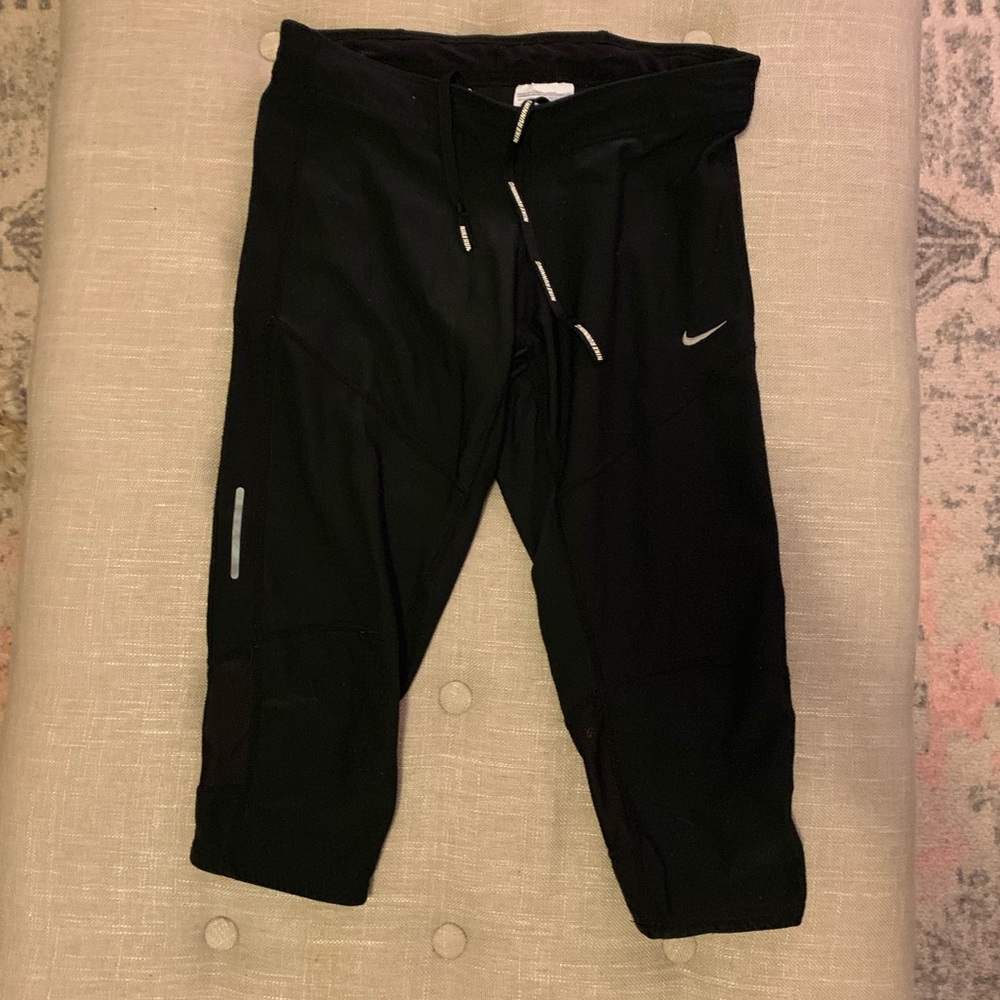 Black XS Nike running crops - decent condition!